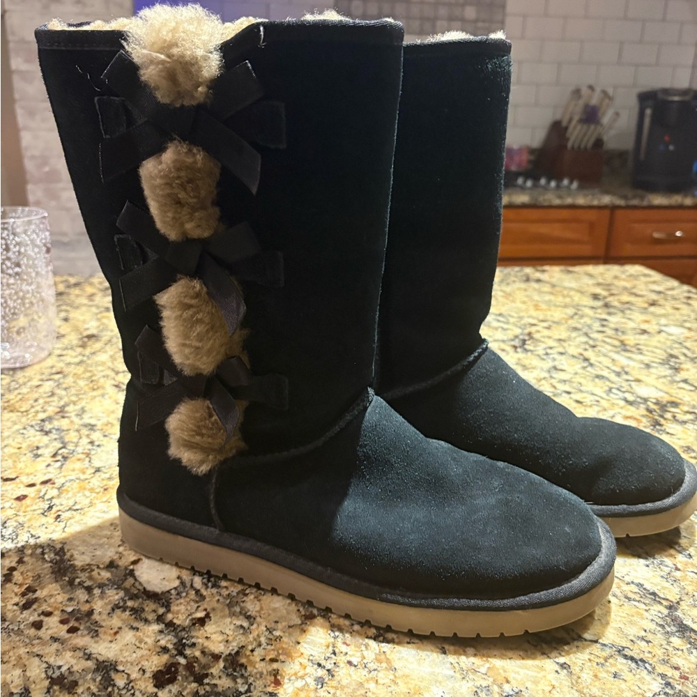 Koolaburra Black UGGS Size 10